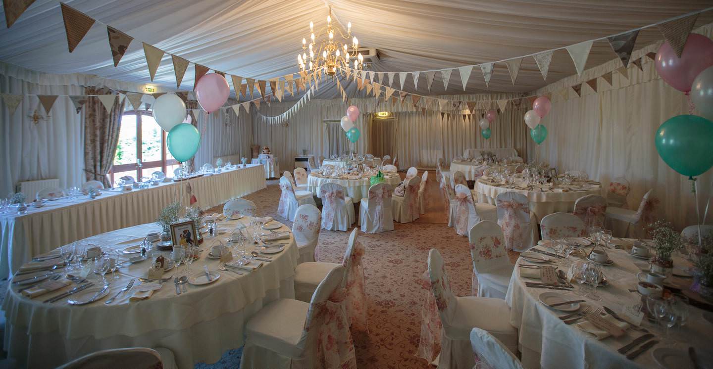 Shropshire Wedding Photography at the Albright Hussey