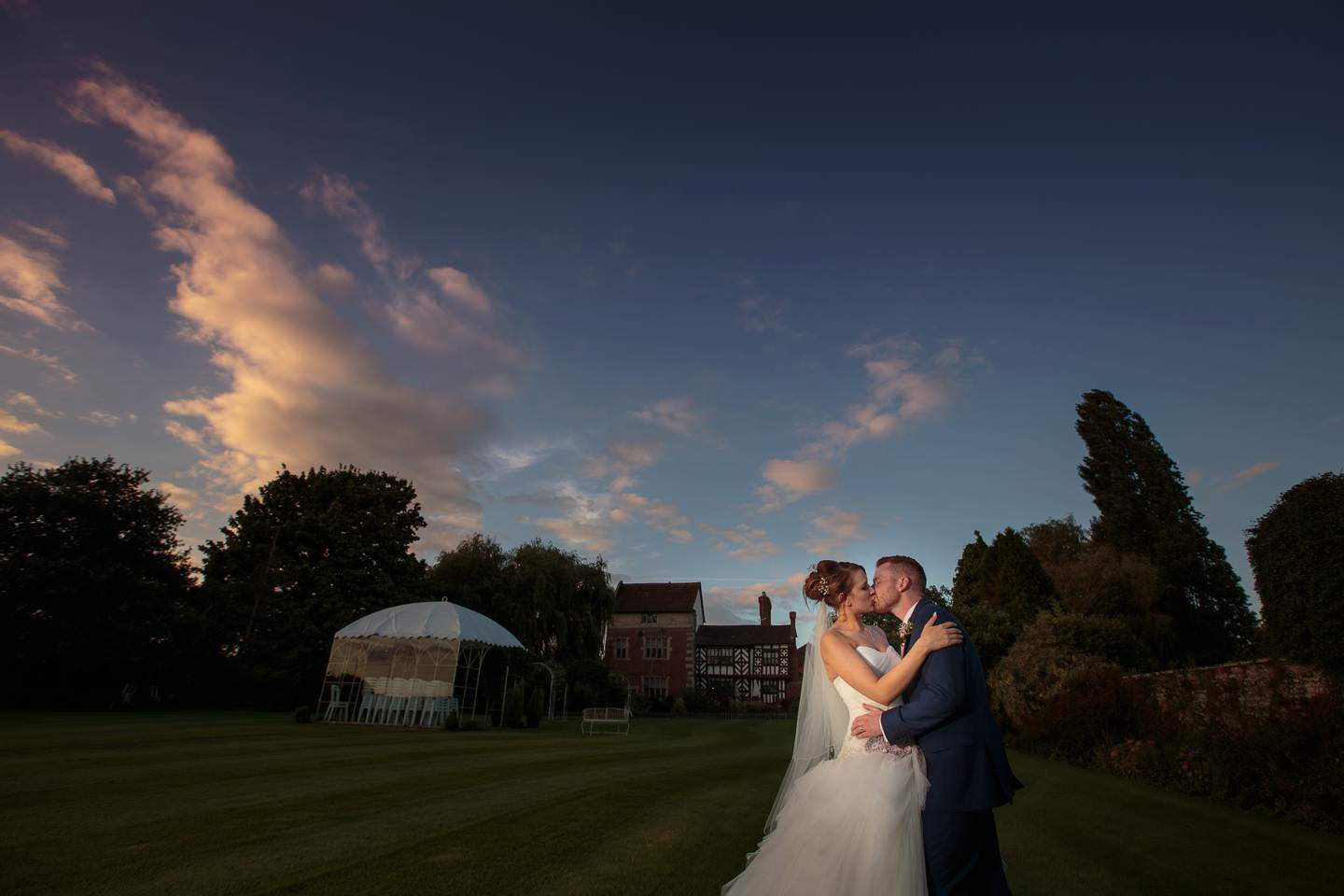 amazing shropshire wedding photography captures bride and groom at the albright hussey