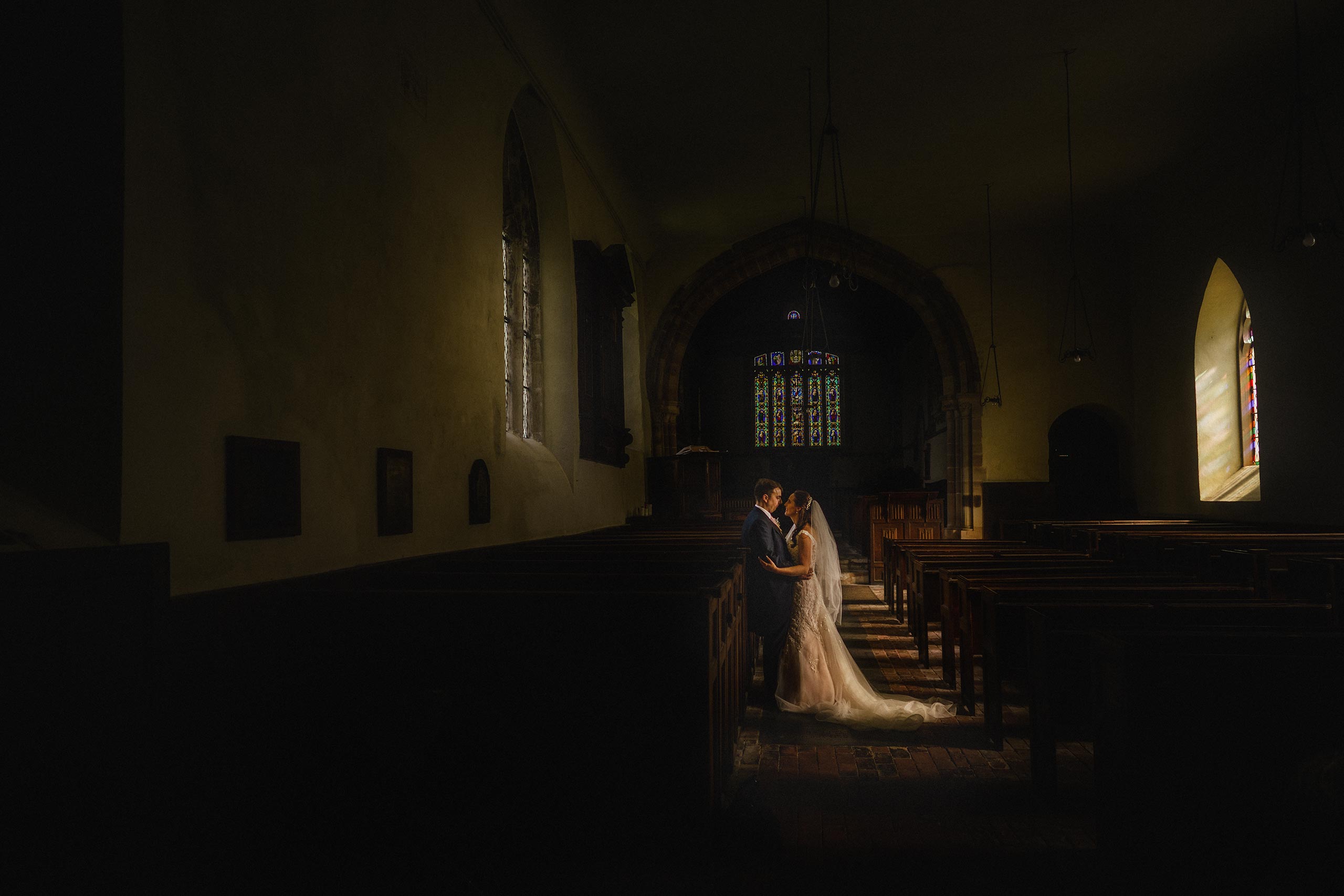 wedding-photographer-in-shropshire-wroxeter-hotel