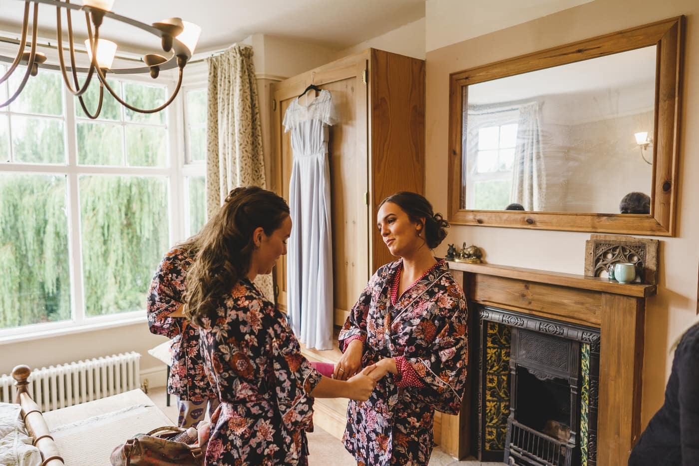 sisters at a wedding, captured by pbartworks