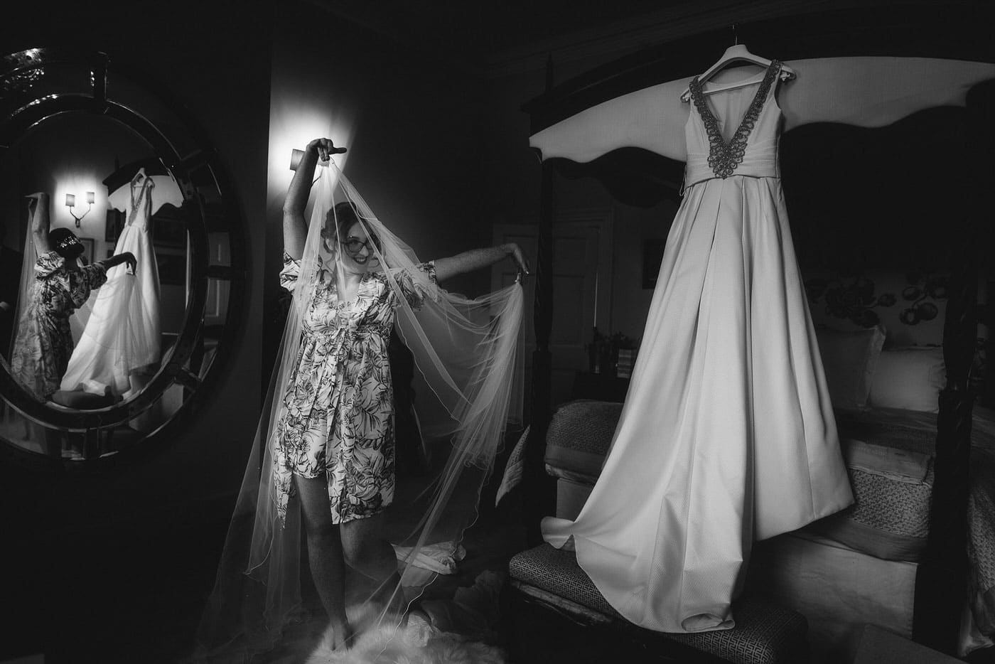 ISCOYD PARK WEDDING PHOTOGRAPHY